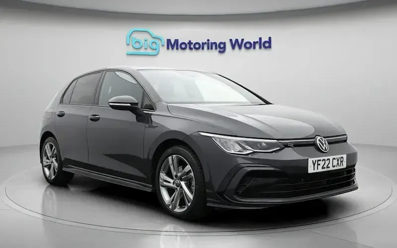 Used VW Golf VIII R-line 131 HP (96 kW) 2024 Hatchback