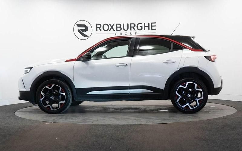 Used Vauxhall Mokka SRi 130 HP (95 kW) 2022 White SUV