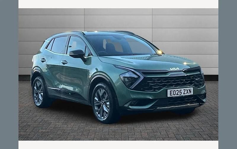 Experience green Used 2025 Kia Sportage GT-Line SUV | £29,195 (Super price) - Image 1/2