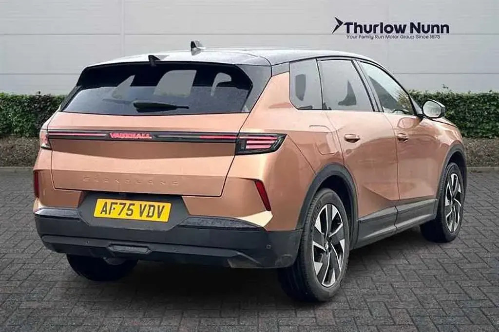 Used Vauxhall Grandland X Ultimate 136 HP (100 kW) 2025 Impact copper SUV