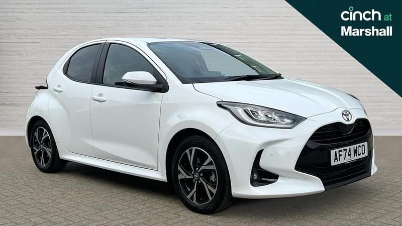 White Used 2024 Toyota Yaris Hybrid Design Hatchback | £20,008 (Good price) - Image 1/4