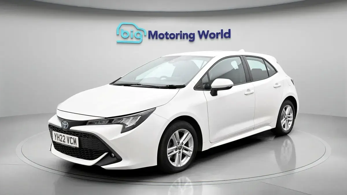 Begagnad Toyota Corolla 122 HK (89 kW) 2022 Halvkombi