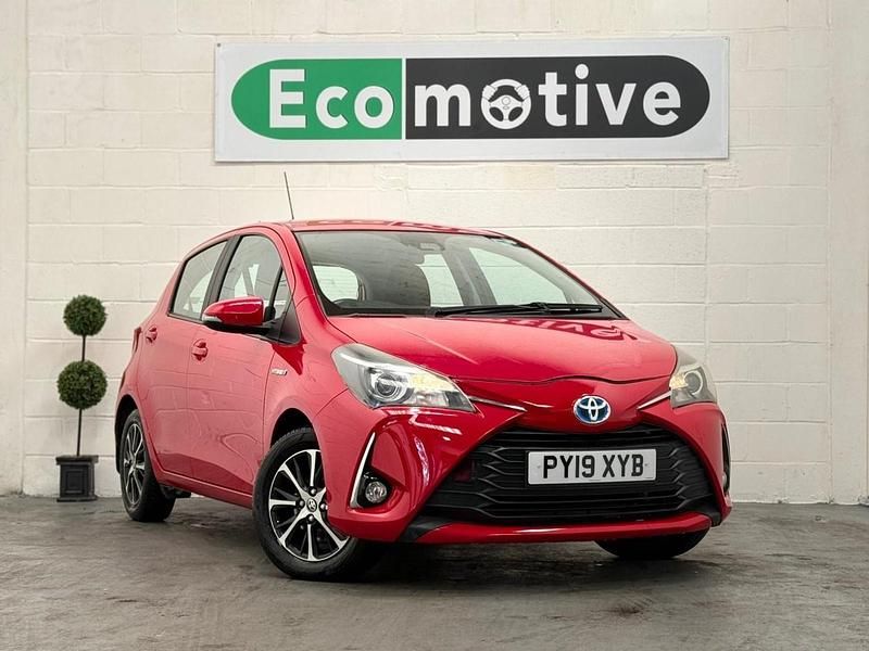 Red Used 2019 Toyota Yaris Hybrid Hatchback | £8,495 - Image 1/4