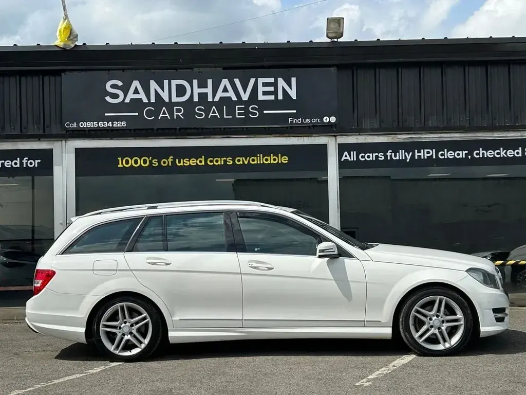 Used Mercedes C220 AMG 2013 White Estate