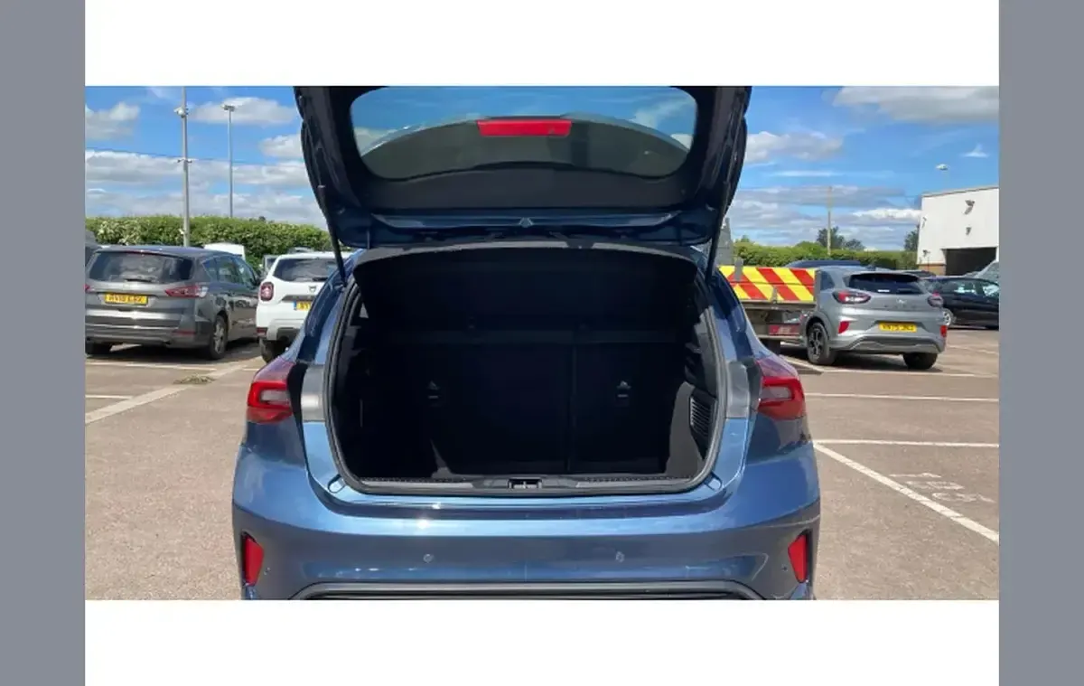Usado Ford Focus ST-Line 125 HP (91 kW) 2022 Azul Citadino