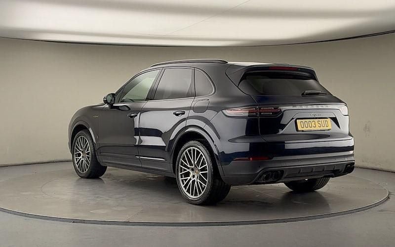 Used Porsche Cayenne Platinum Edition 462 HP (339 kW) 2022 Blue SUV