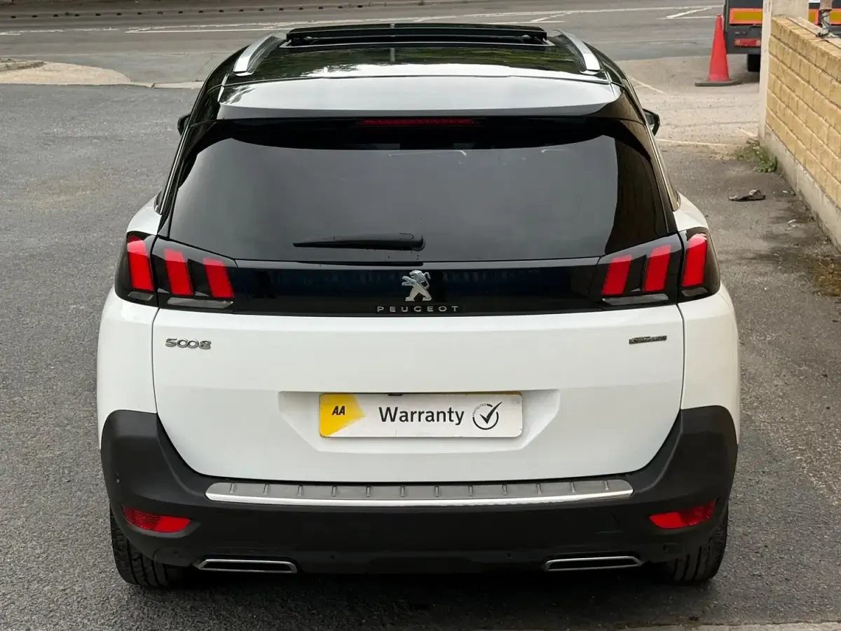 Used Peugeot 5008 Premium 129 HP (94 kW) 2019 White SUV