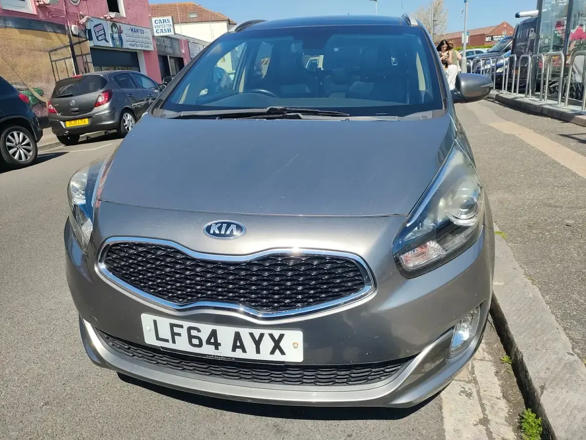 Used Kia Carens 2014 Silver MPV