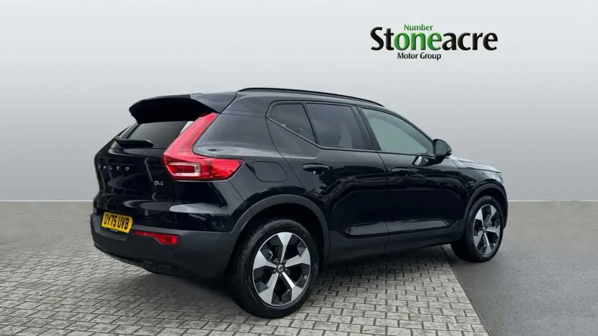 Used Volvo XC40 Plus 194 HP (142 kW) 2026 SUV