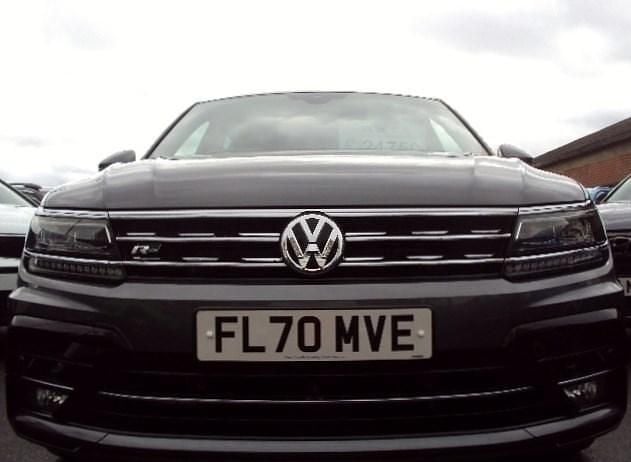 Indium grey metallic Used 2020 VW Tiguan R-line SUV | £24,500 (Good price) - Image 1/4