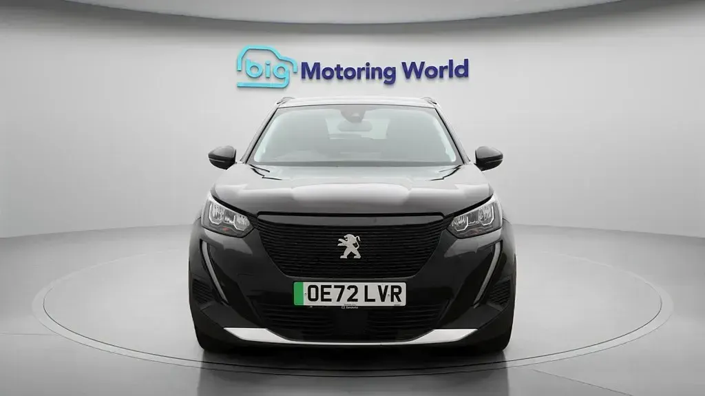 Second-hand Peugeot e-2008 Active+ 100 kW (136 CP) 2022 SUV