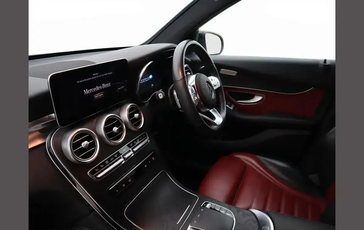 Used Mercedes GLC300 AMG Line Premium 241 HP (177 kW) 2020 Black SUV