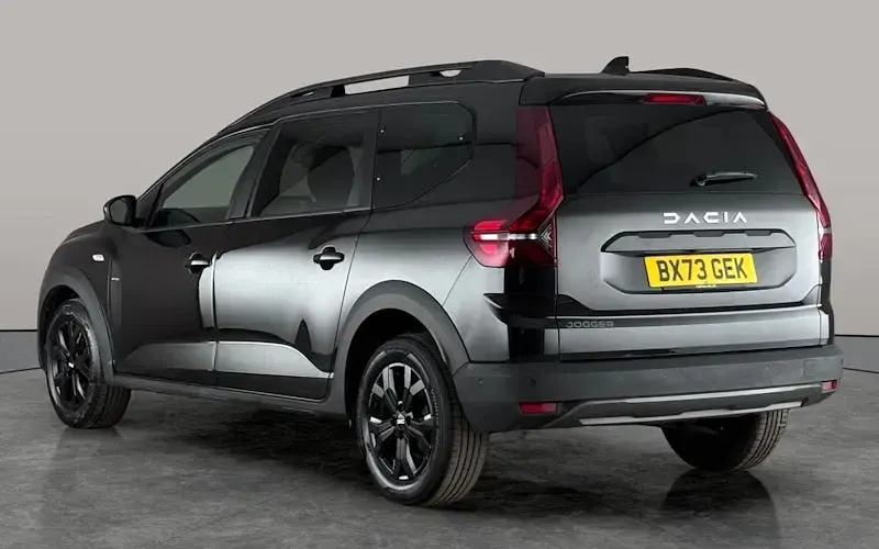 Used Dacia Jogger Extreme 110 HP (80 kW) 2023 Black MPV