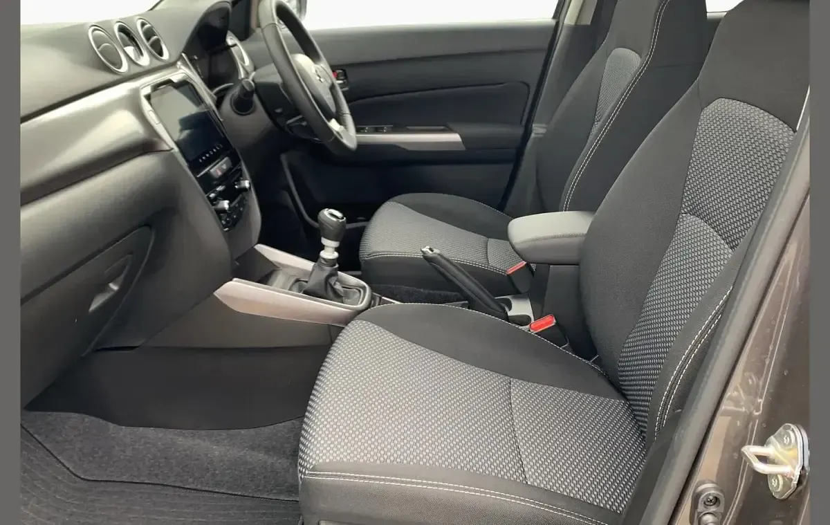Novo Suzuki Vitara 127 HP (93 kW) 2025 Cinzento SUV