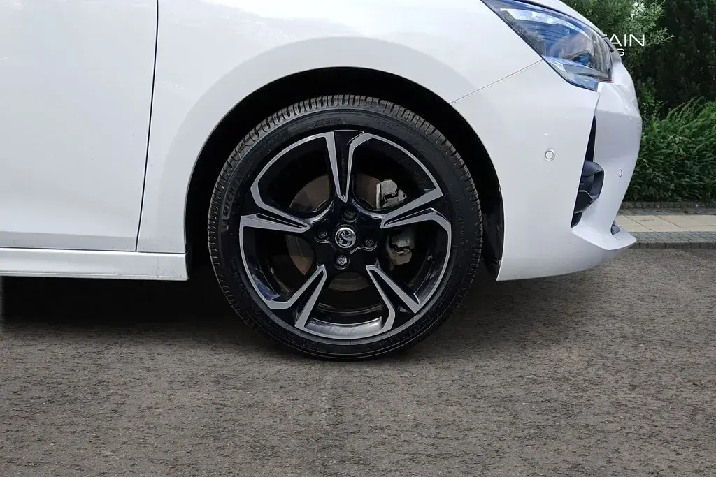 Second-hand Vauxhall Corsa Ultimate 100 CP (73 kW) 2023 Alb Hatchback