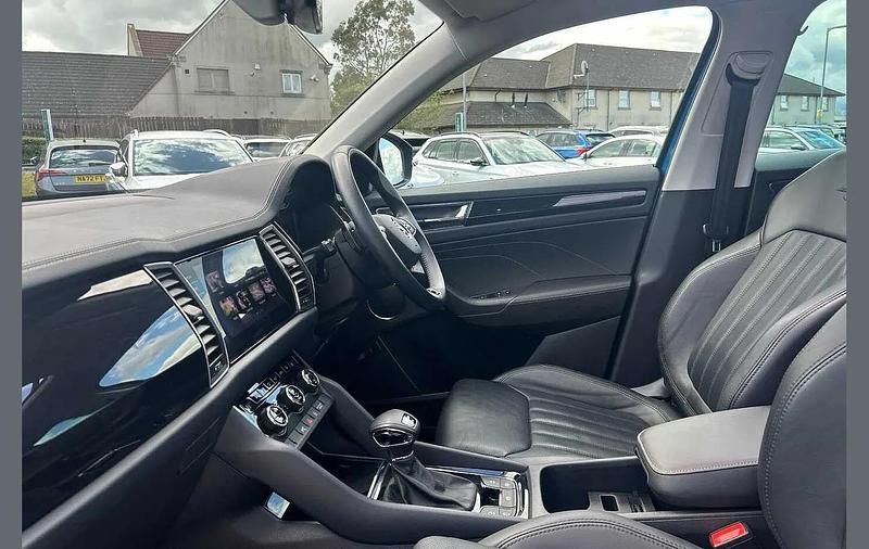 Used Skoda Kodiaq LAURIN & KLEMENT 150 HP (110 kW) 2023 Race blue metallic SUV