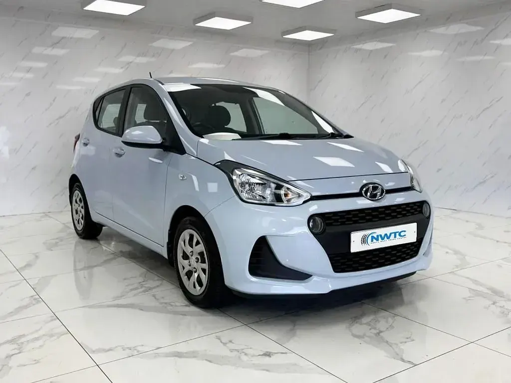 Usado Hyundai i10 SE 67 HP (49 kW) 2018 Cinzento Citadino