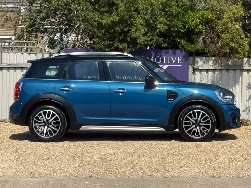 Used Mini Cooper Countryman Sport 136 HP (100 kW) 2019 Blue SUV