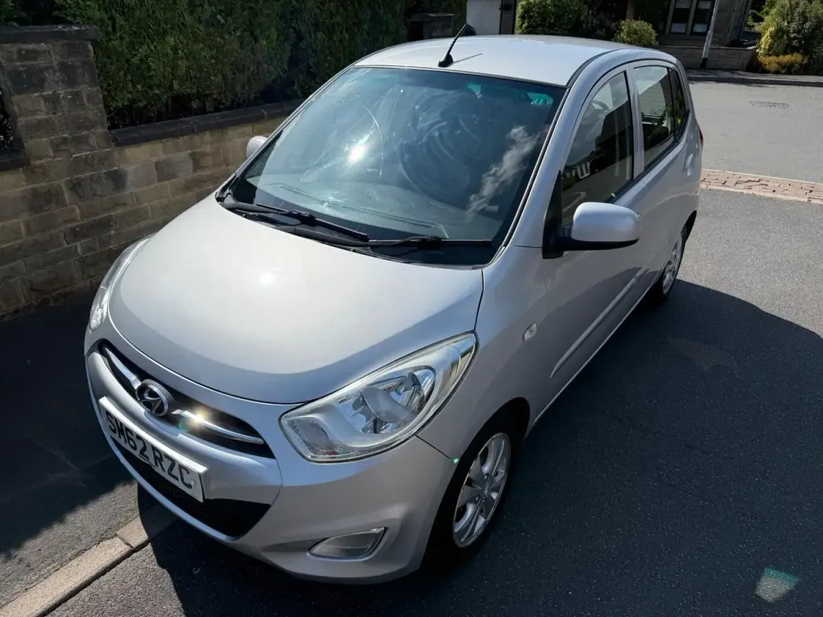 Used Hyundai i10 Active 86 HP (63 kW) 2012 Silver Hatchback