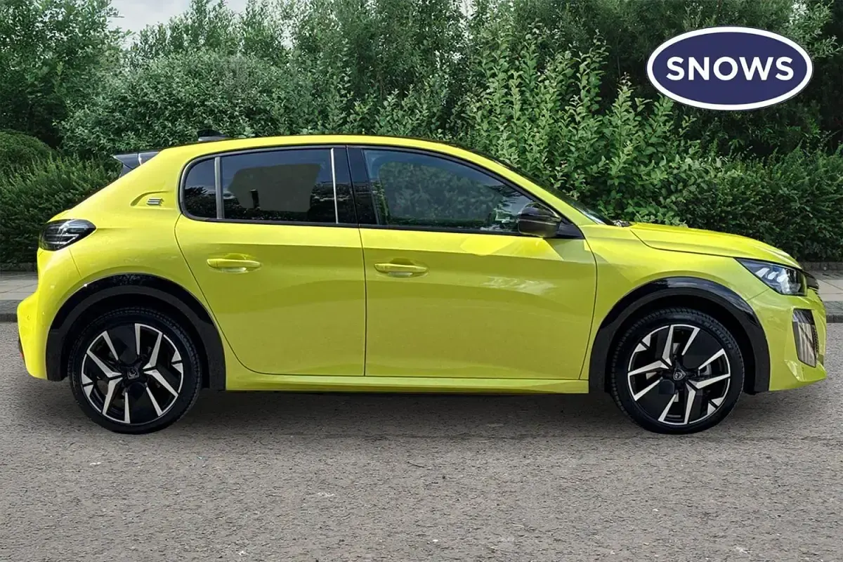 Gebraucht Peugeot e-208 GT 114 kW (156 PS) 2025 Gelb Kleinwagen