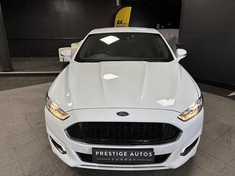Used Ford Mondeo ST-Line 180 HP (132 kW) 2018 White Hatchback
