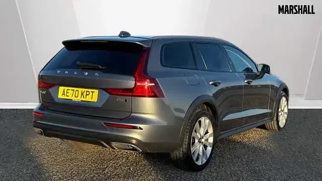 Used Volvo V60 CC Plus 190 HP (139 kW) 2020 Grey Estate