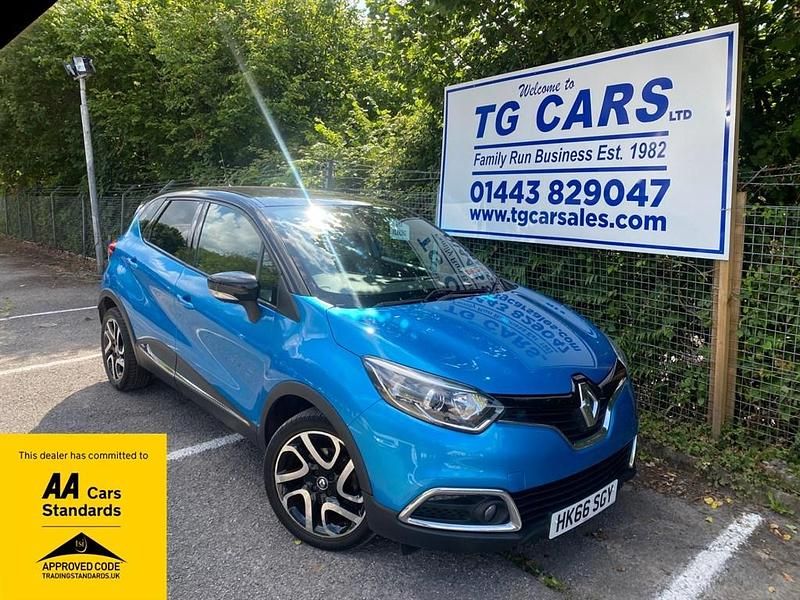 Blue Used 2015 Renault Captur Expression+ SUV | £5,995 (Fair price) - Image 1/4