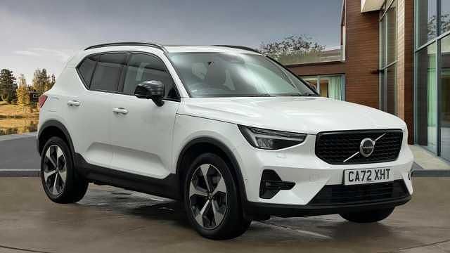 Used 2023 Volvo XC40 Ultimate SUV | £27,500 (Good price) - Image 1/4