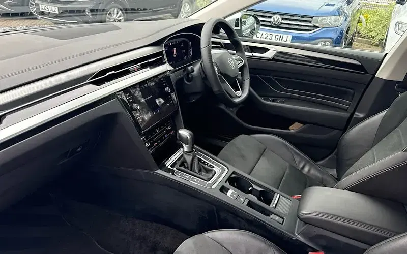 Used VW Arteon Elegance 218 HP (160 kW) 2024 Estate
