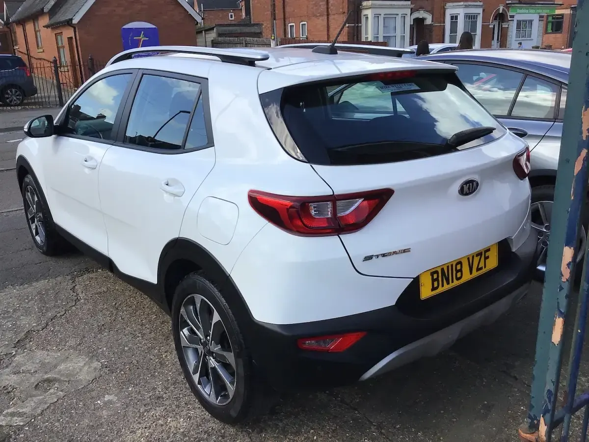 Used Kia Stonic 98 HP (72 kW) 2018 White SUV