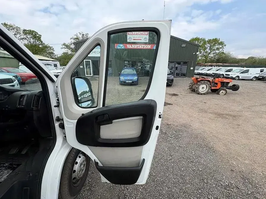 Begagnad Peugeot Boxer 2016 Vit Van