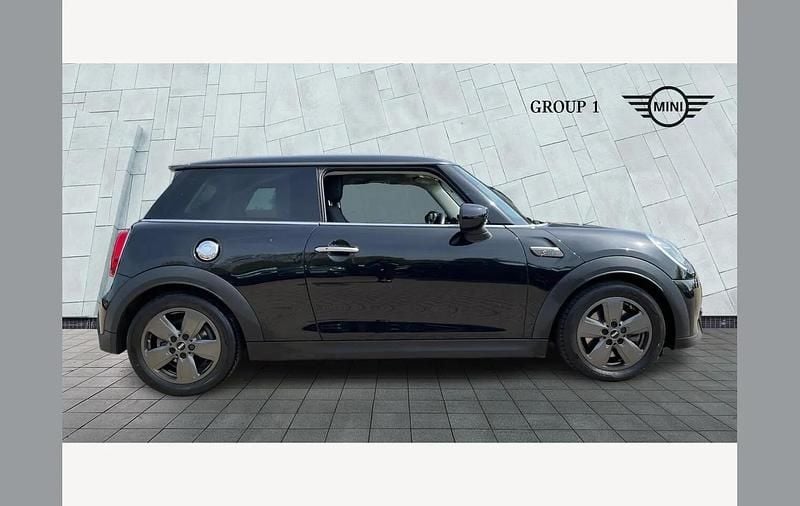 Used Mini Cooper S Classic 178 HP (130 kW) 2023 Black Hatchback