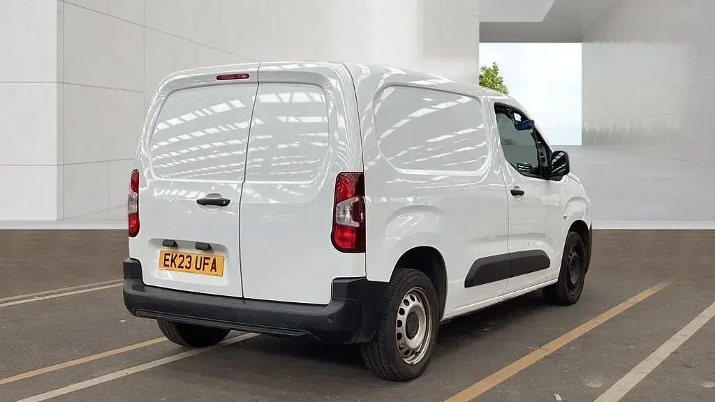 Used Citroën Berlingo 100 HP (73 kW) 2023 White MPV