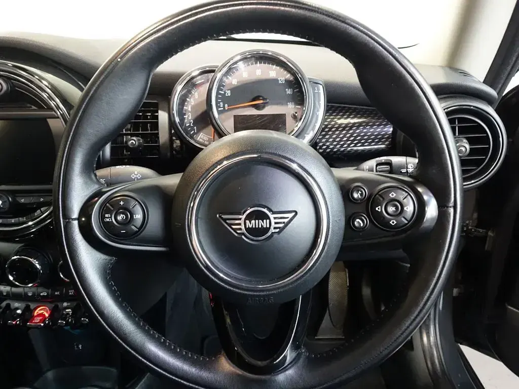 Used Mini Cooper S Hatch 192 HP (141 kW) 2018 Grey Hatchback