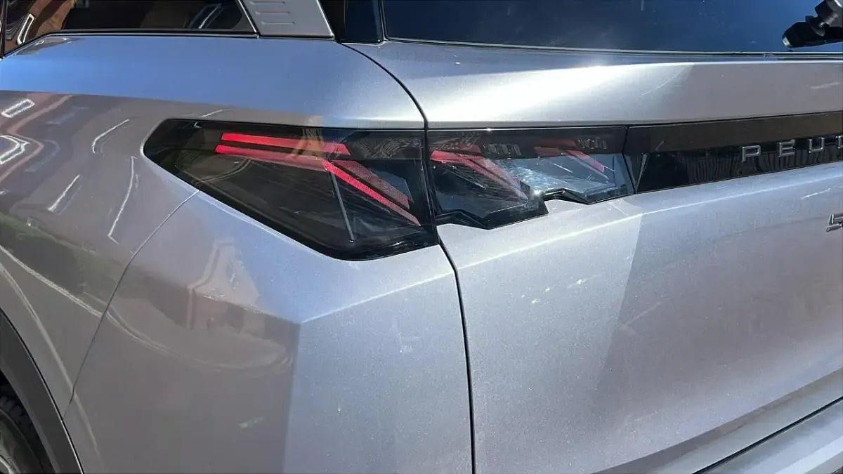 Used Peugeot 5008 GT 134 HP (98 kW) 2025 Grey SUV