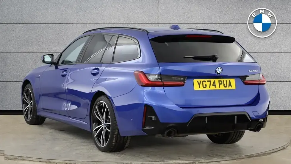 Used BMW 330 M Sport 288 HP (211 kW) 2024 Blue Estate