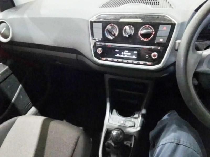 Used VW up! take up! 60 HP (44 kW) 2017 Red Hatchback