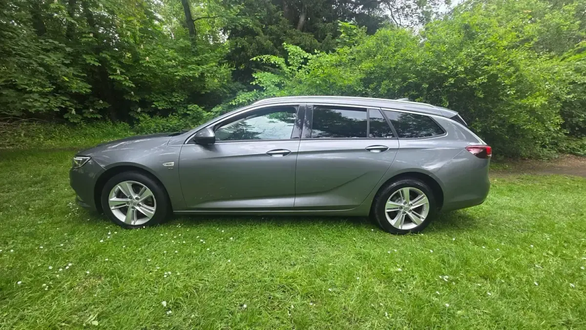 Begagnad Vauxhall Insignia SRi 2018 Grå Kombi