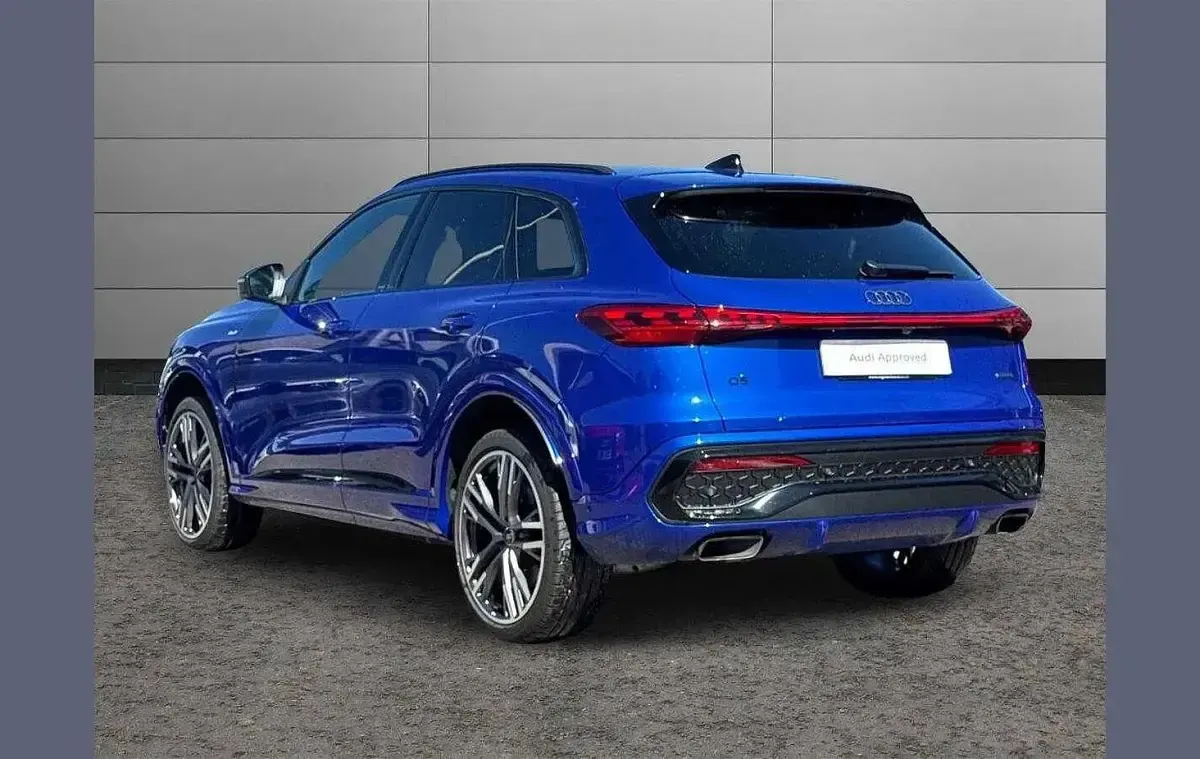 Used Audi Q5 Advanced 200 HP (147 kW) 2025 Blue SUV