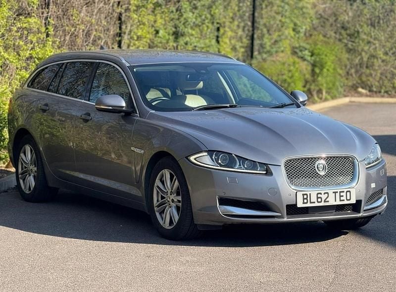 Used Jaguar XF Luxury 237 HP (174 kW) 2012 Grey Estate