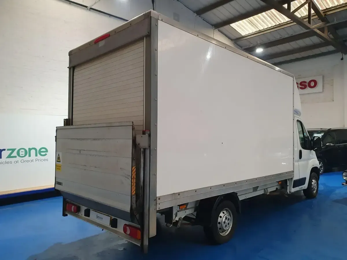 Usado Peugeot Boxer S 140 HP (102 kW) 2020 Branco Van