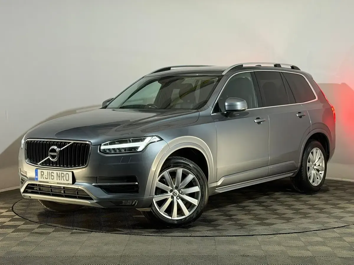 Used Volvo XC90 Momentum 235 HP (172 kW) 2016 Grey SUV