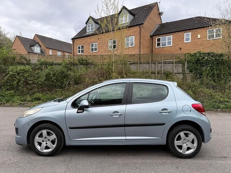 Begagnad Peugeot 207 2009 Blå Halvkombi