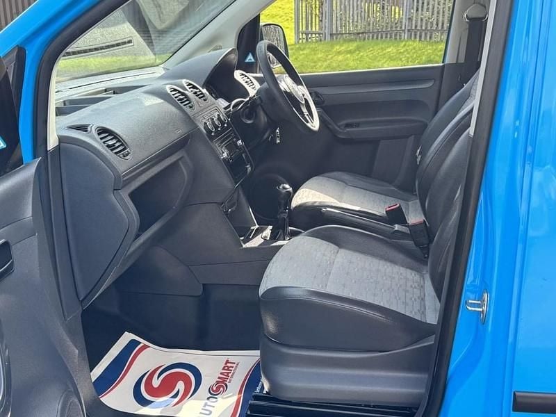 Used VW Caddy Maxi 102 HP (75 kW) 2011 Blue MPV