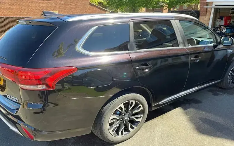 Usado Mitsubishi Outlander P-HEV 203 HP (149 kW) 2017 Preto Carrinha
