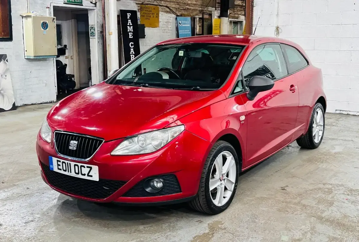 Used Seat Ibiza Sport 105 HP (77 kW) 2011 Red Hatchback