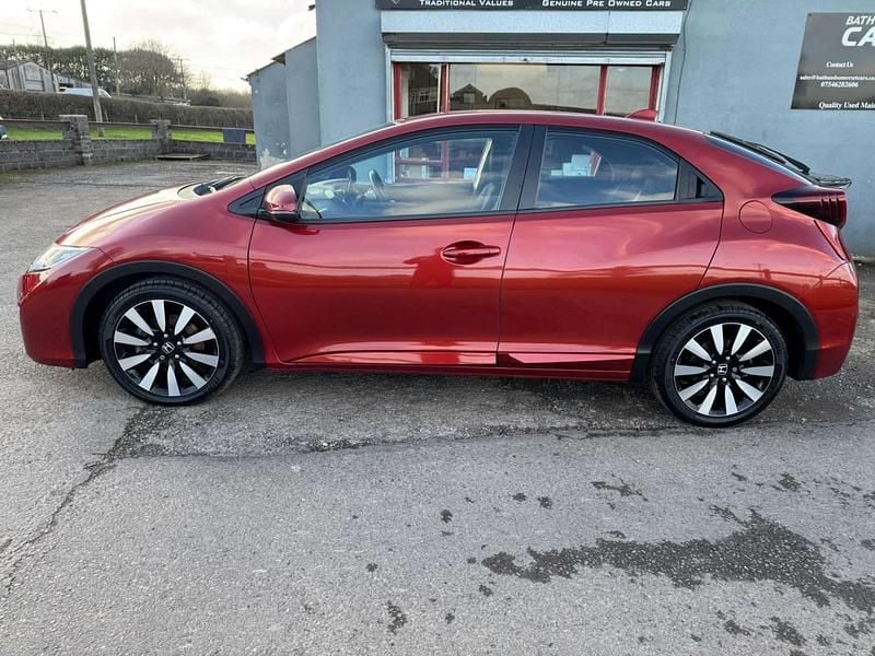 Used Honda Civic SE Plus 142 HP (104 kW) 2016 Red Hatchback