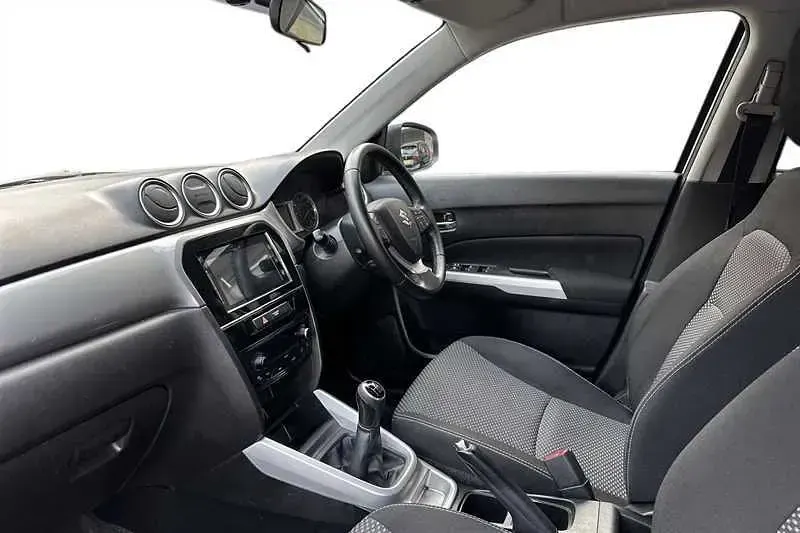 Used Suzuki Vitara SZ-T 120 HP (88 kW) 2016 White SUV