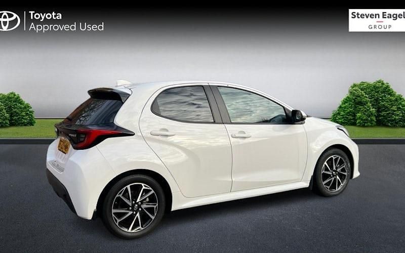 Used Toyota Yaris Hybrid Design 116 HP (85 kW) 2025 Hatchback