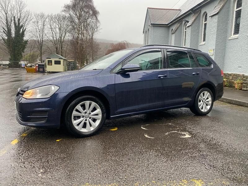 Begagnad VW Golf VII SE 2016 Blå Kombi